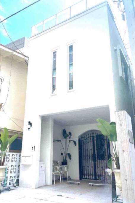 Small Villa Tokyo 渋谷まで2駅10分 青山一丁目駅徒歩3分一軒家ペット歓迎お子様歓迎駐車場あり6人までok Экстерьер фото